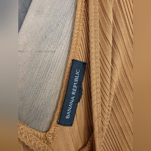 Banana Republic Ribbed Tank Midi Dress- V Cleavage Size M - Picture 3 of 5